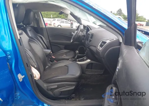 2018 Jeep Compass Latitude Fwd z USA, uszkodzony, nr VIN 3C4NJCBB3JT425073